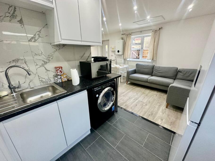 2 Bedroom House,Brownhillrd Se6 London Eksteriør bilde