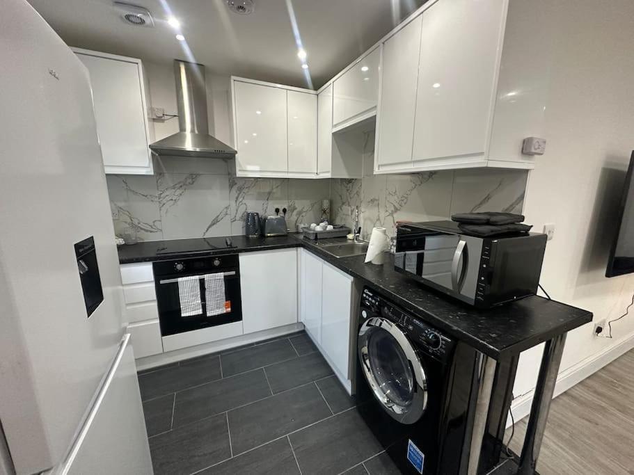2 Bedroom House,Brownhillrd Se6 London Eksteriør bilde
